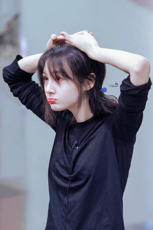 胡贝特·科斯稳扎稳打掌控比赛节奏,胡安贝内特简介